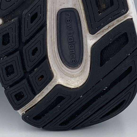 New Balance Blue and Gray Athletic Shoes with Fresh Foam Cushioning - Picture 15 of 16